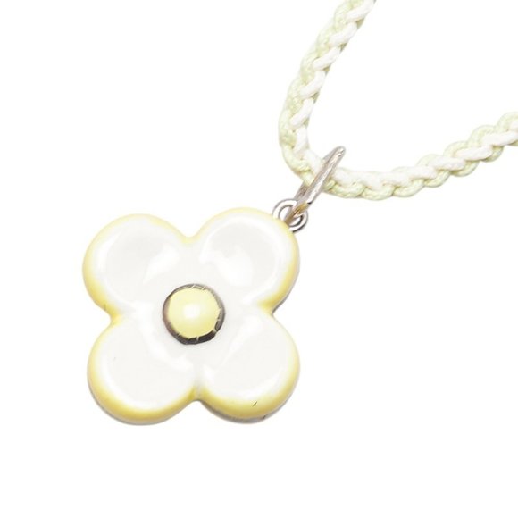 Louis Vuitton Collier Fleur Flower Motif Pendant Necklace/Choker in White and...